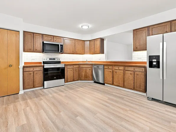 1025 S Fernandez Ave APT 1S, Arlington Heights, IL 60005