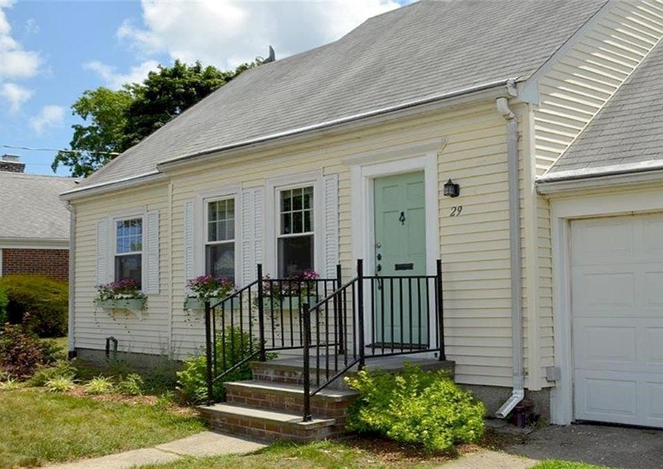 1st image of 29 Howland Ave