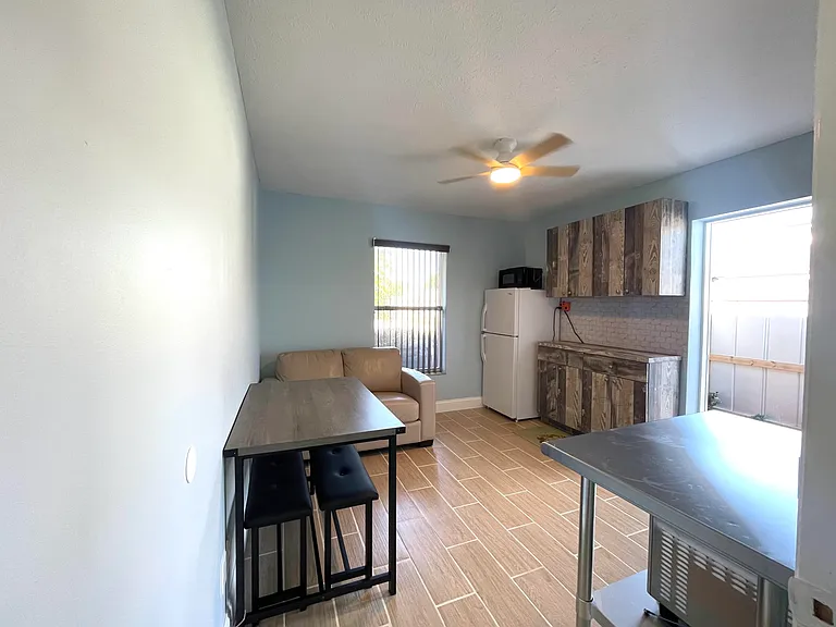 5753 SE Mercedes Ave — Photo 7
