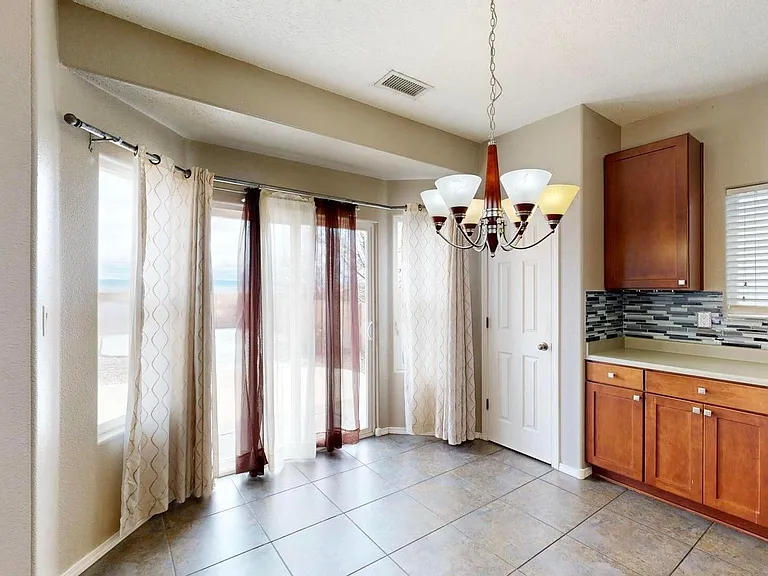 2946 Payton Trl SW — Photo 3