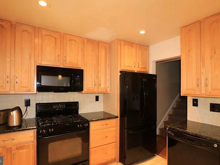 553 Monet Dr — Photo 15