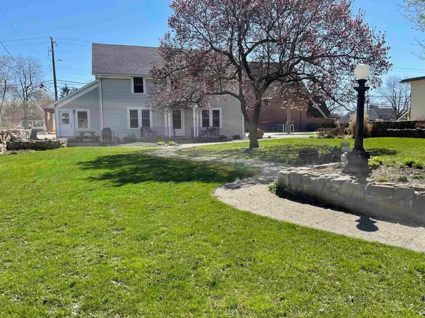 203 N Mill St, North Manchester, IN 46962