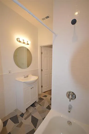 3131 1/2 Edgemont St #B — Photo 7