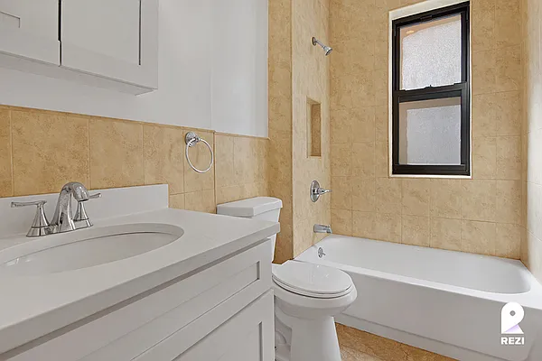 Rented by REZI | media 11