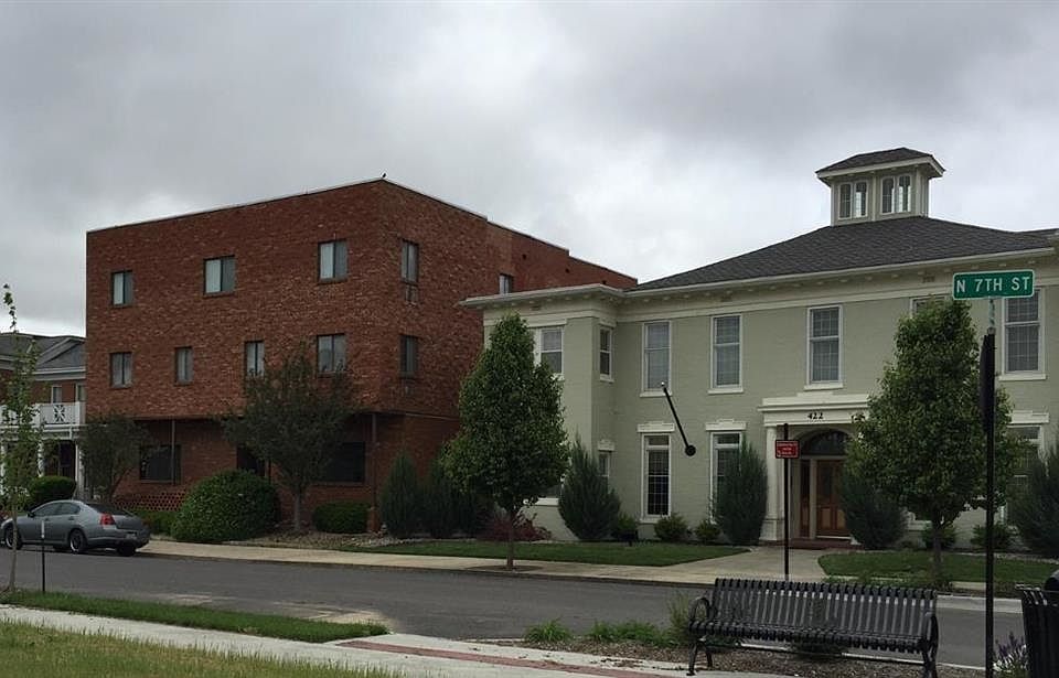 1st image of 416 N 7th St