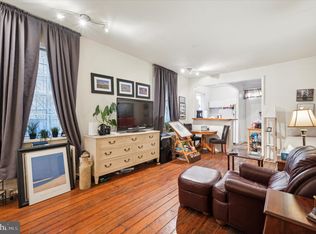 1815 Pine St APT 1R, Philadelphia, PA 19103