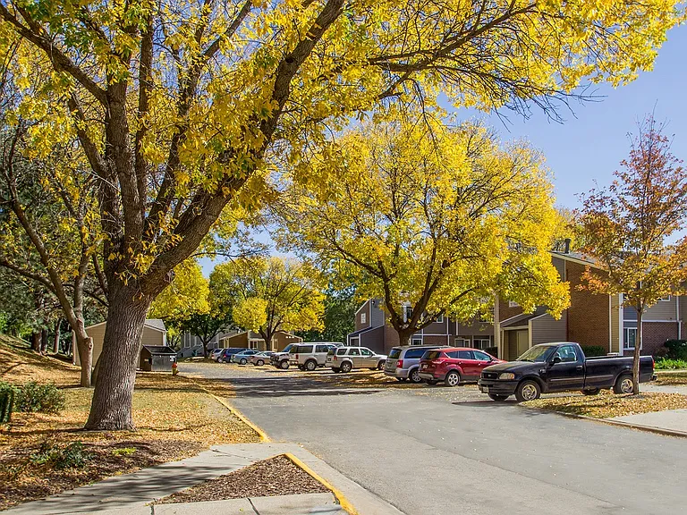 Sunset Ridge Townhomes — Photo 13