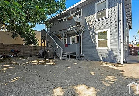 3rd image of 881 W Grand Ave APT B