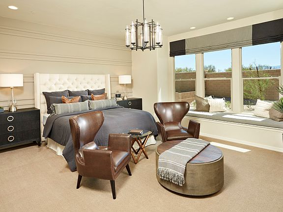 Spacious and Luxurious Owner s Suite