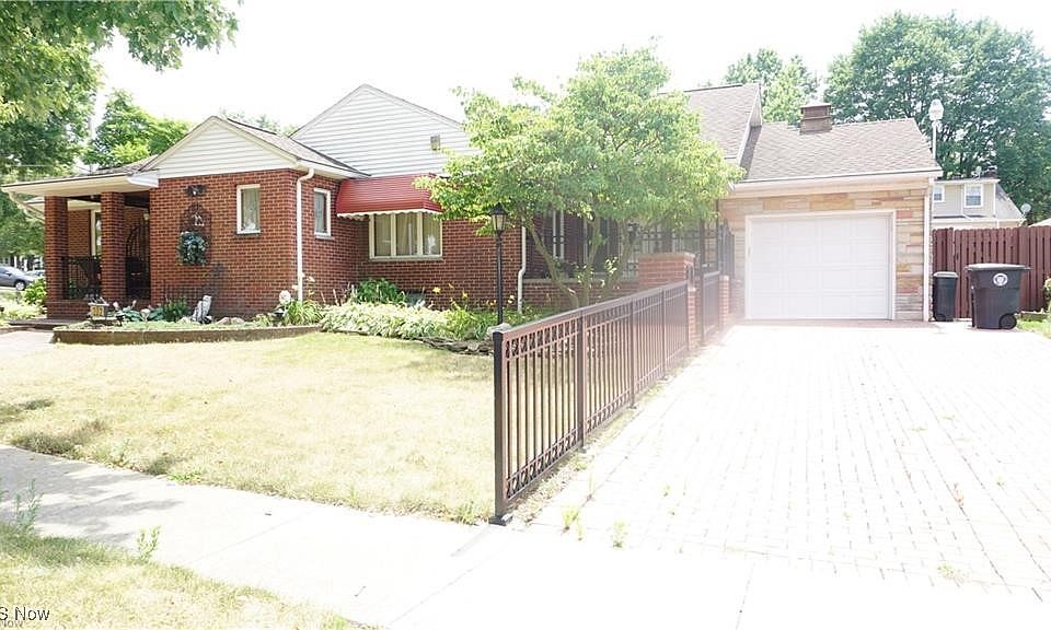 1st image of 202 E Woodsdale Ave