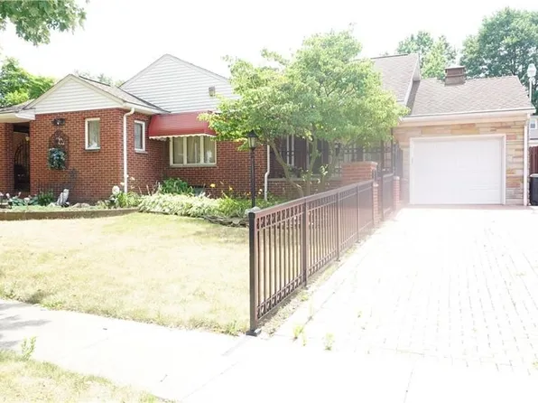 202 E Woodsdale Ave, Akron, OH 44301