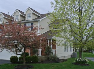 1704 Forest Edge Dr, East Amherst, NY 14051