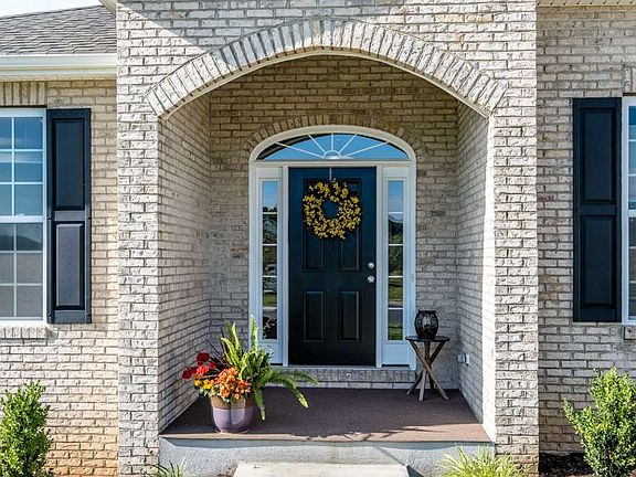 2nd image of 560 Rachel Dr