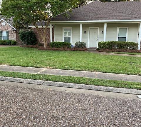 New front view photo