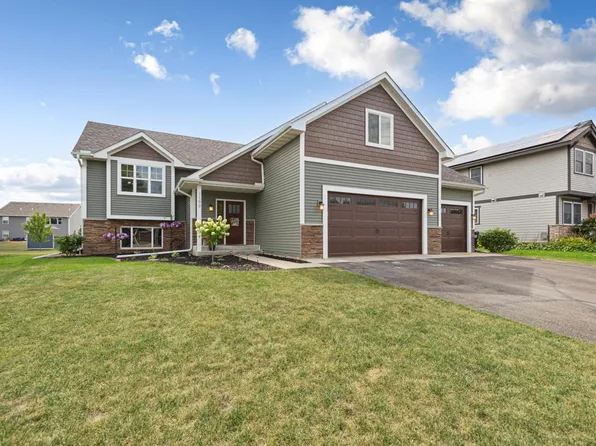 1199 Bluff St, Dundas, MN 55019