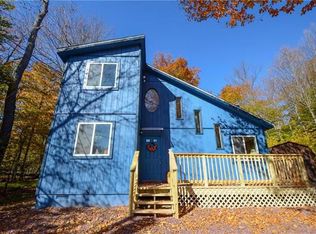 1621 Sunny Side Dr, Tobyhanna, PA 18466