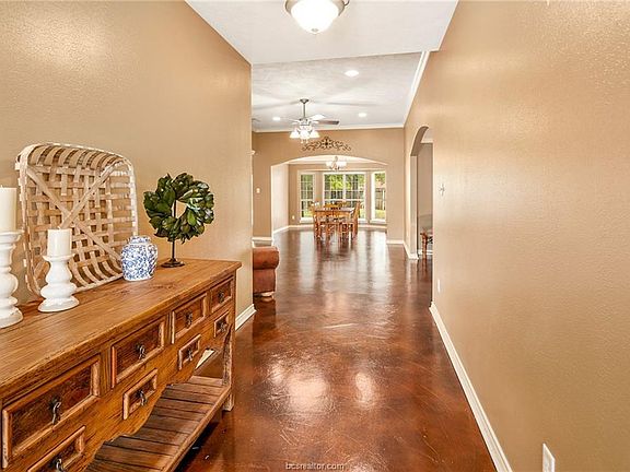 4th image of 1412 Elkton Ct