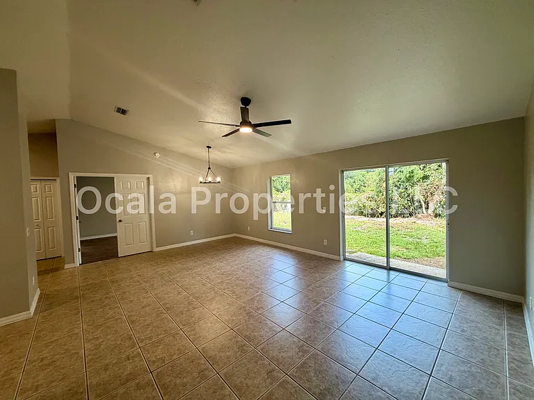 1 Olive Ln — Photo 2
