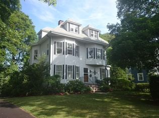 31 Linnet St, West Roxbury, MA 02132