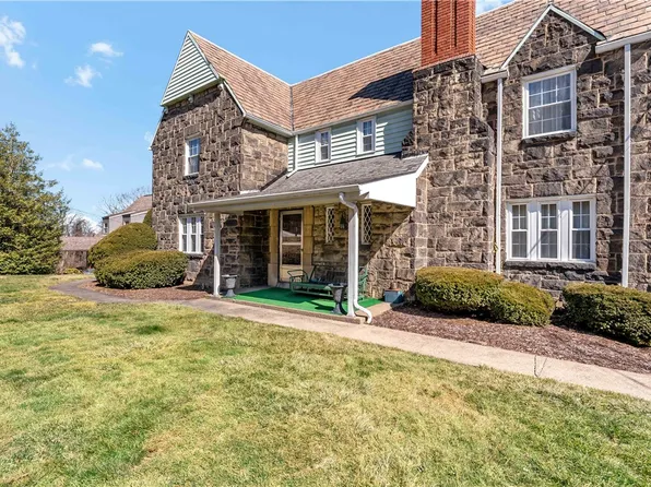 536 State Route 885, Clairton, PA 15025