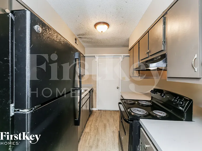 1451 Sandy Stone Ln — Photo 6