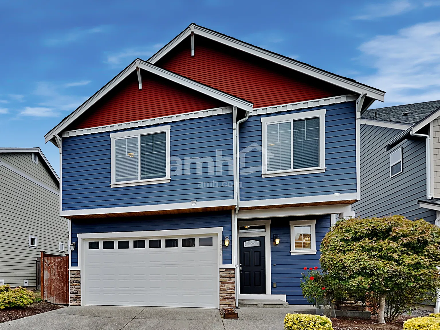 4 bed, 2.5 bath, 2007 sqft, $3,055 — Photo 1
