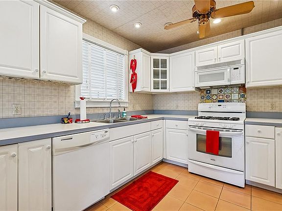 5th image of 9428 Sharla Dr
