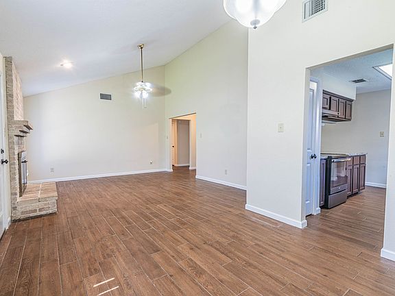 4th image of 11438 Brook Meadow Dr