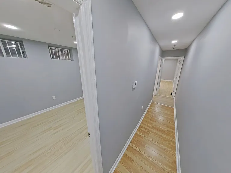 1831 W Diamond St — Photo 5