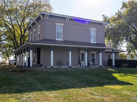 3rd image of 18714 Monroe Rd #869