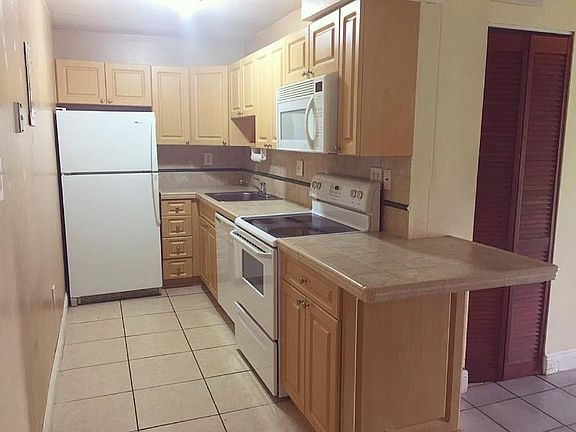 5th image of 4805 NW 7th St #10615
