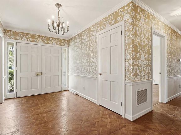 5th image of 698 Lichfield Rd