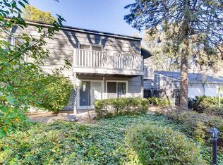 1526 Stonebridge Trl APT 1-1, Wheaton, IL