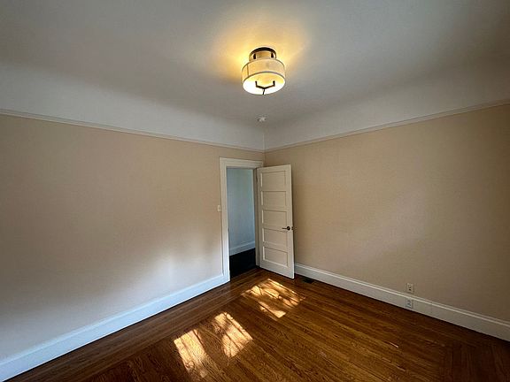 4th image of 2298 15th St