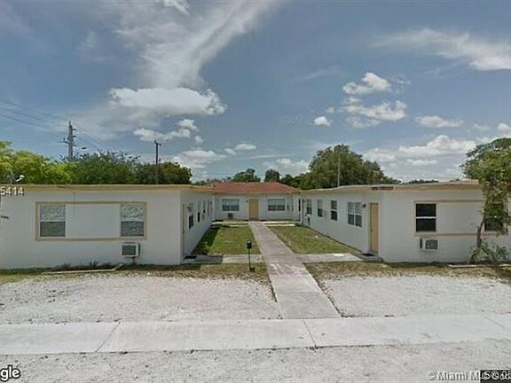 3rd image of 2300 Douglas St
