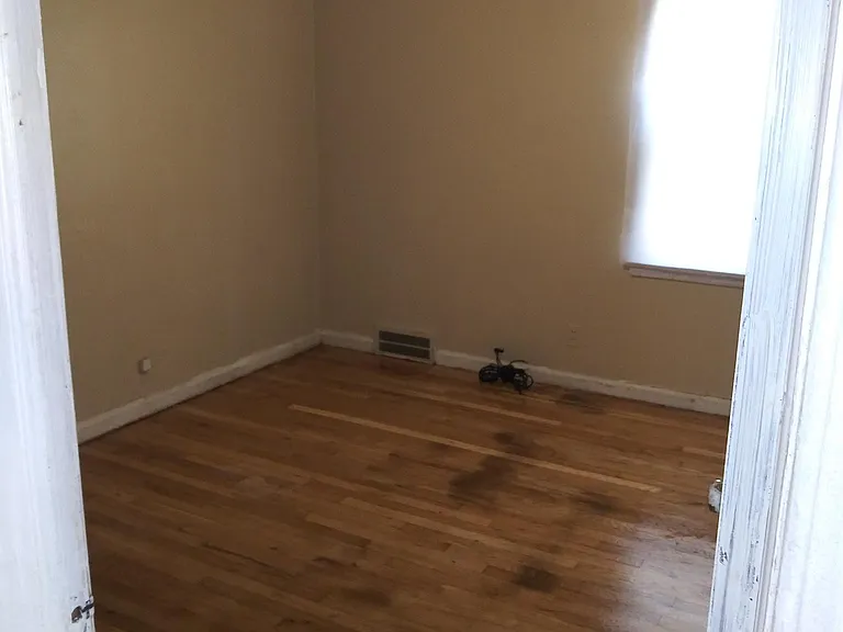 11731 Ashton Ave — Photo 8
