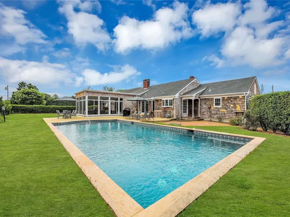 14 Ogden Lane, Quogue, NY 11959