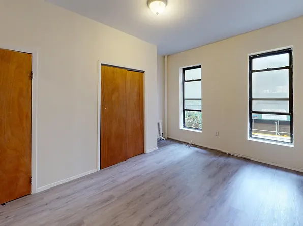 403 East 70th Street image 1 of 7
