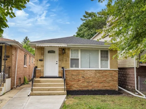 9207 S Woodlawn Ave, Chicago, IL 60619