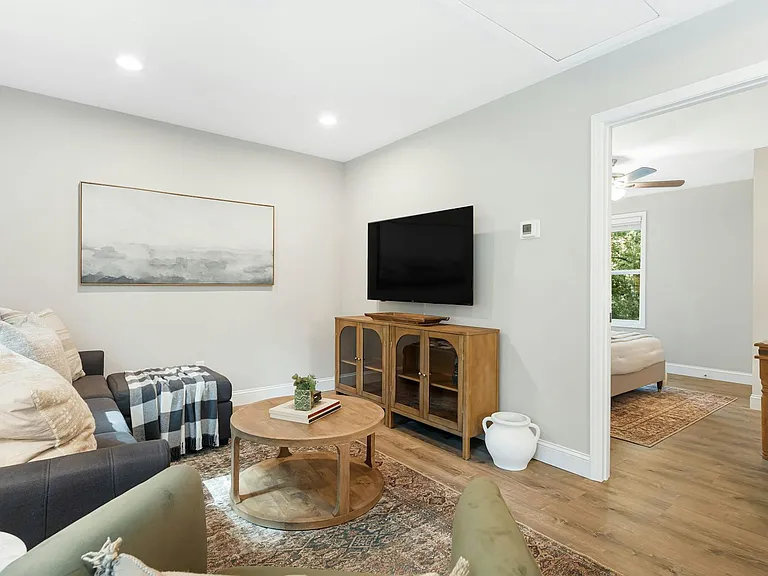 Second living room, leading to second bedroom