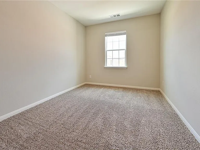 404 Freedom Park Ave — Photo 19