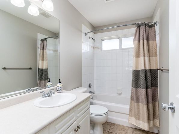 5 bedroom rental in Abbotsford — photo 10