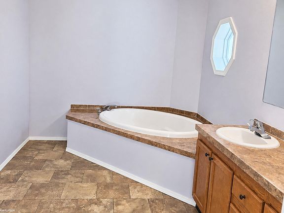 12th image of 14560 Keswick Dr