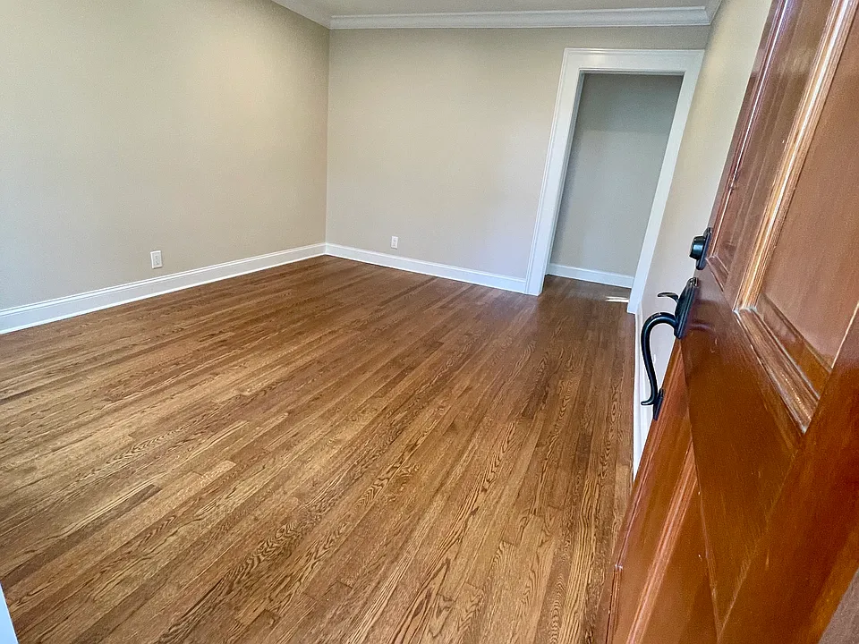 Living Room - Entry