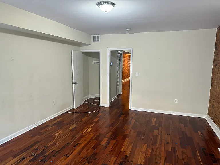 2503 N Calvert St #2 — Photo 5