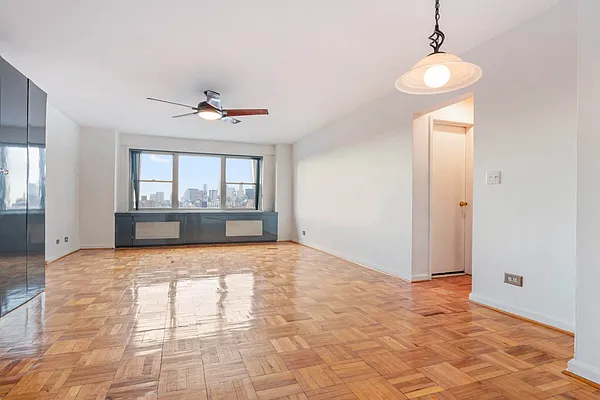 Rented by R New York | media 1