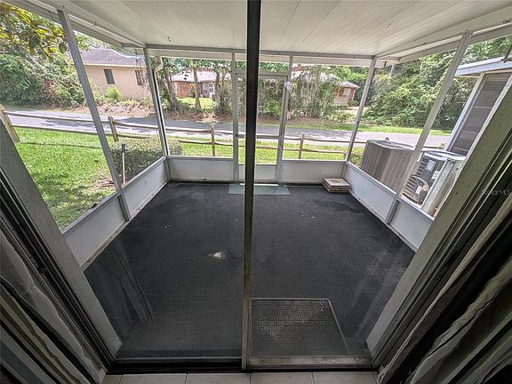 2nd image of 2524 SE 15th Ave APT B