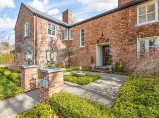 102 Touraine Rd, Grosse Pointe Farms, MI 48236