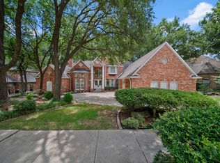 2622 Woods Ln, Garland, TX 75044