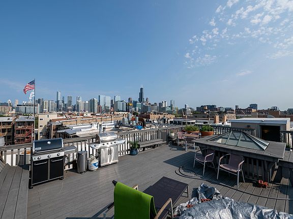 4th image of 1166 W Grand Ave #3